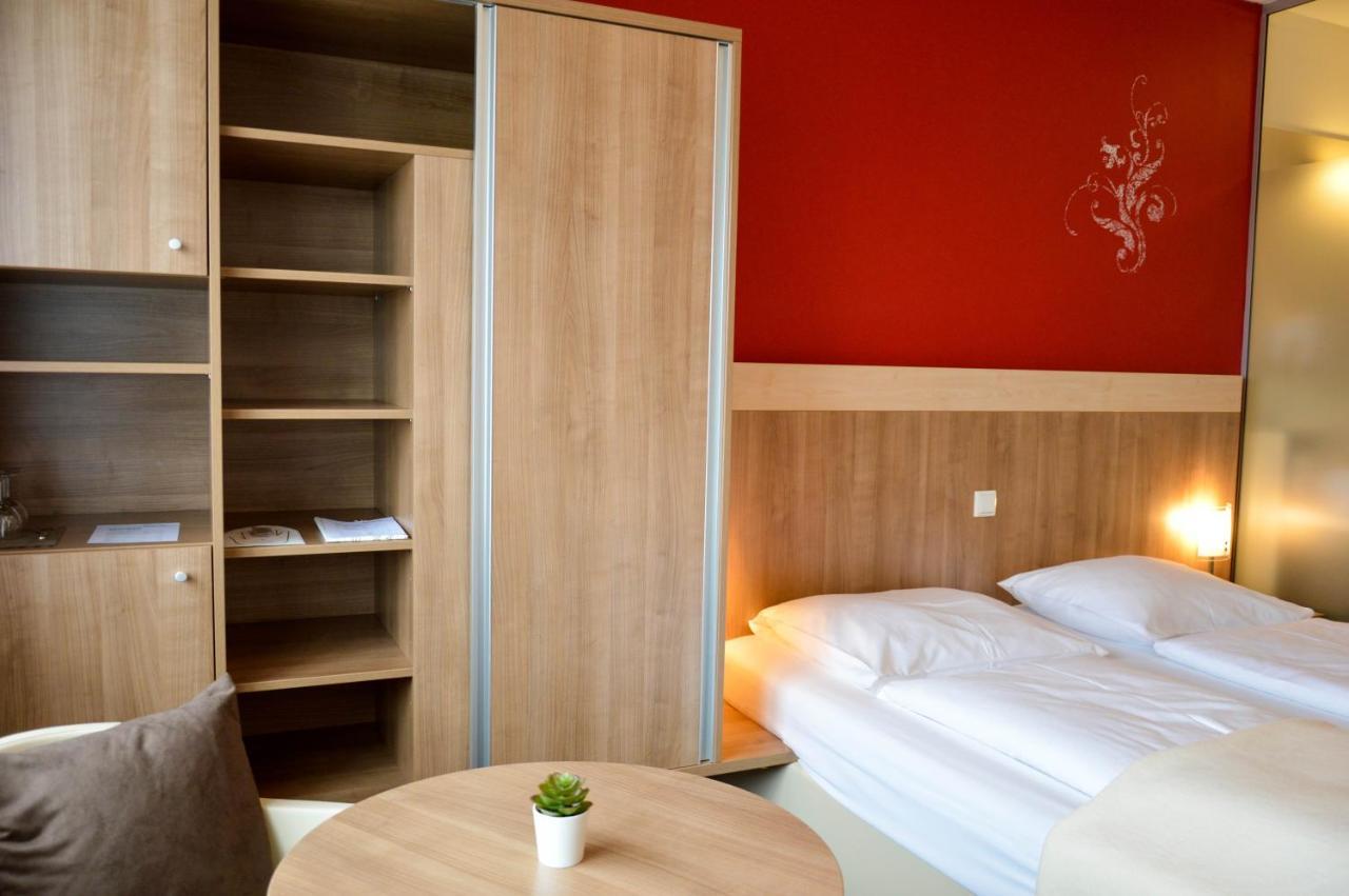 Hotel Roemerhof تولين المظهر الخارجي الصورة