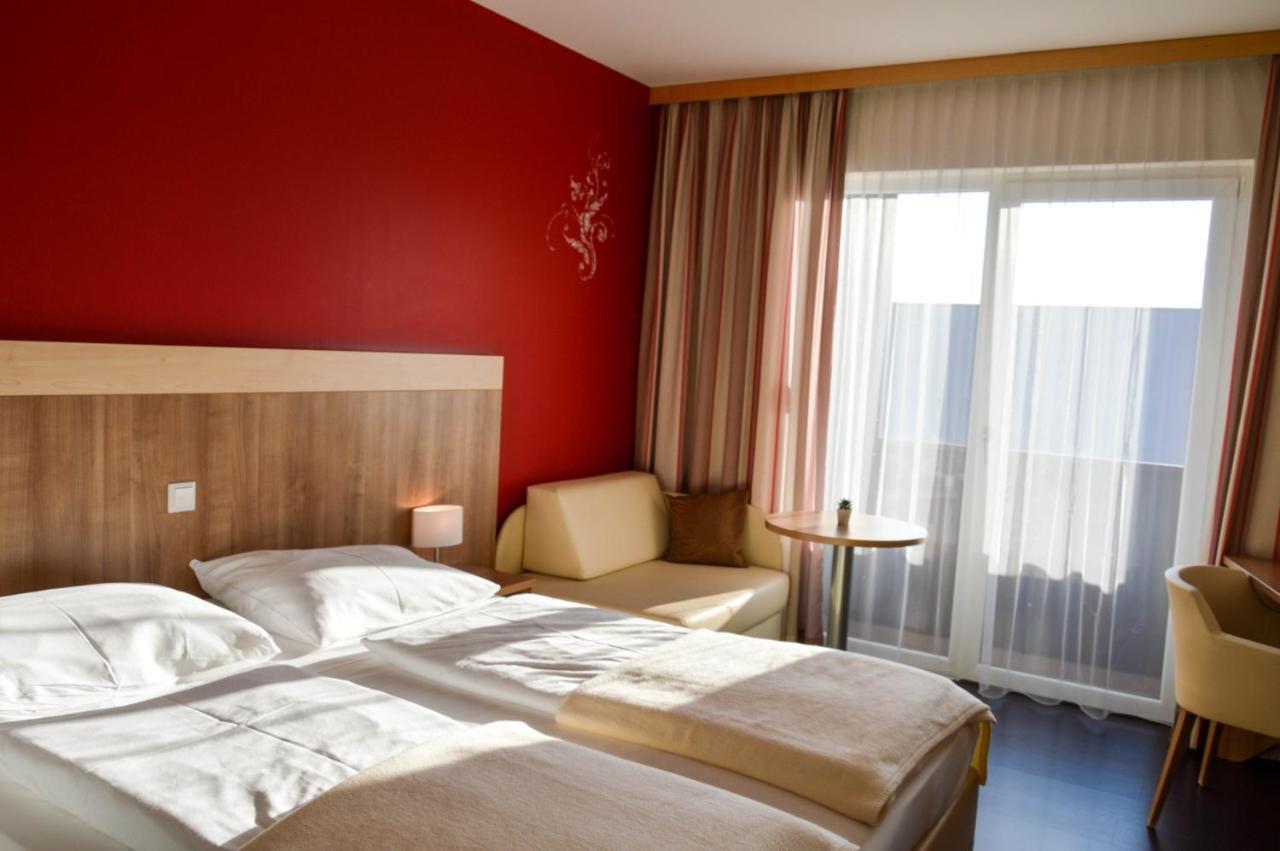 Hotel Roemerhof تولين المظهر الخارجي الصورة