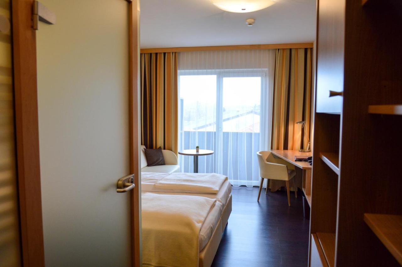 Hotel Roemerhof تولين المظهر الخارجي الصورة