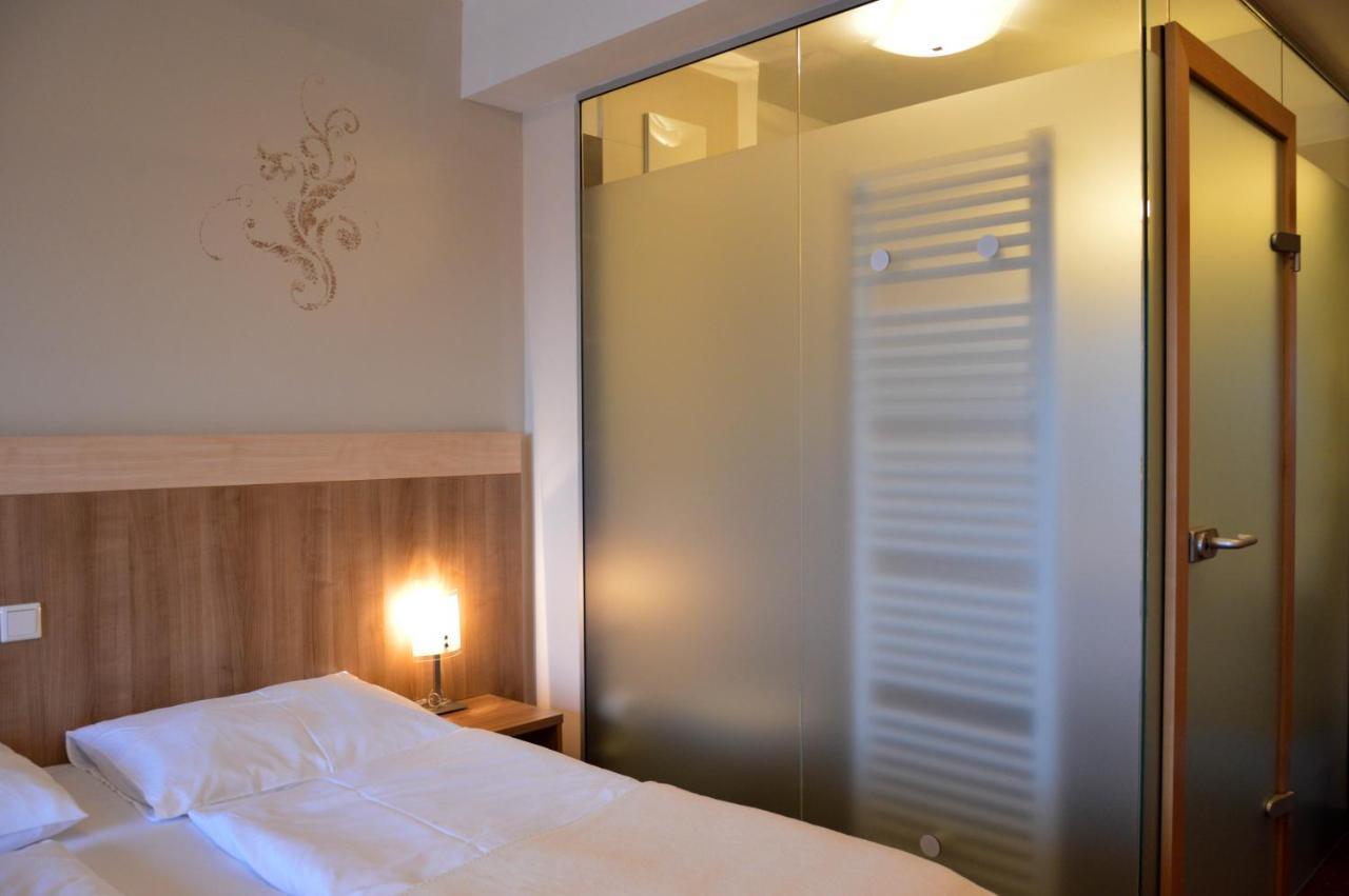 Hotel Roemerhof تولين المظهر الخارجي الصورة