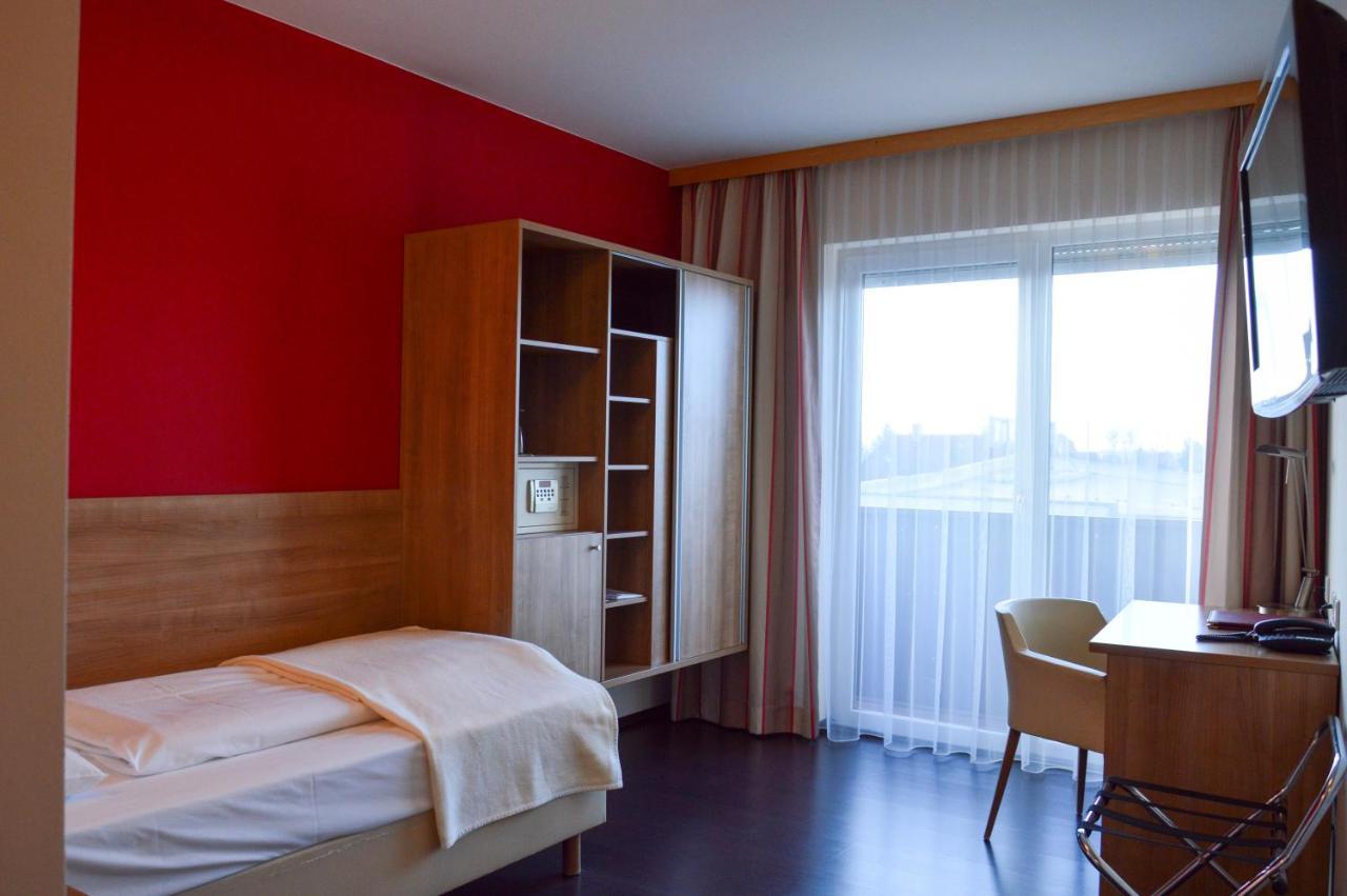 Hotel Roemerhof تولين المظهر الخارجي الصورة